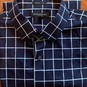 Banana Republic L Shirt SRING CLEANCE 90% OFF!